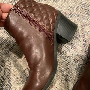 Maroon booties size 6.5